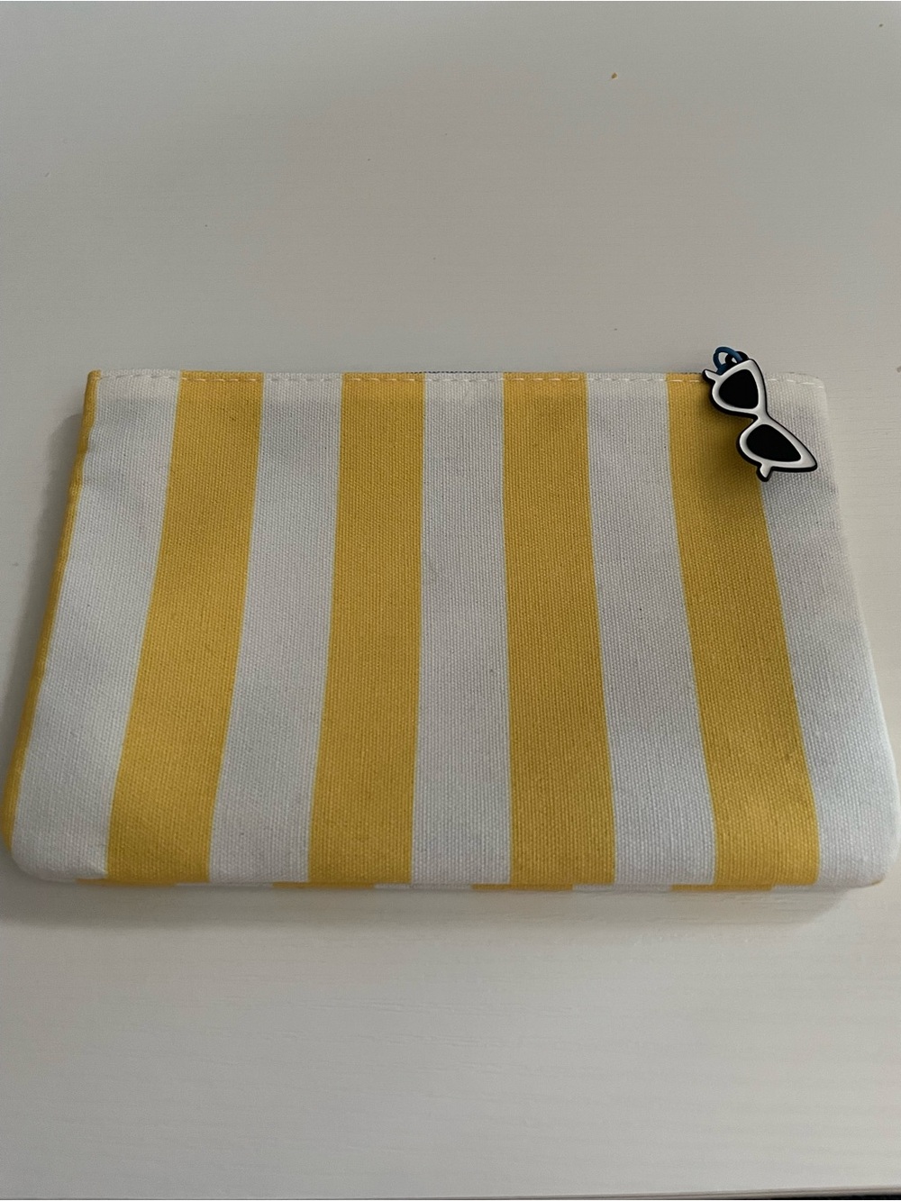 Ipsy makeup bag